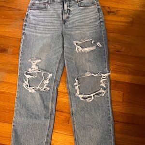 American Eagle Outfitters Light Blue Distressed Boyfriend Jeans